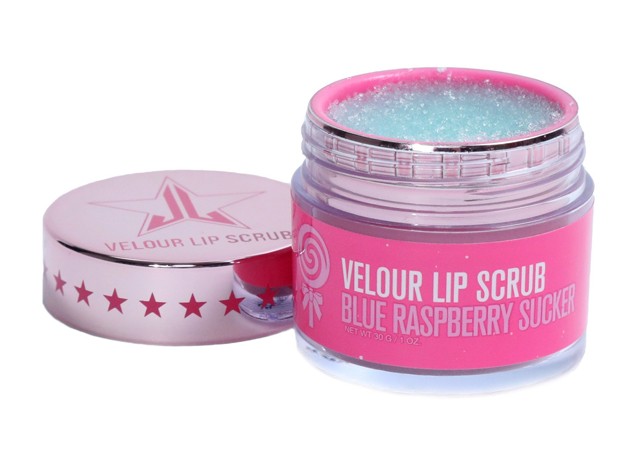 Folyton cserepesek az ajkaid? Ezekkel a termékekkel rendbe hozhatod!