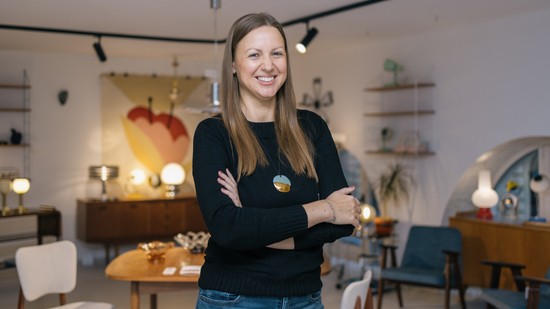 Ha a tárgyak beszélni tudnának, vajon mit mondanának? Ismerd meg a Fabrika vintagebútor-kereskedés történetét! 