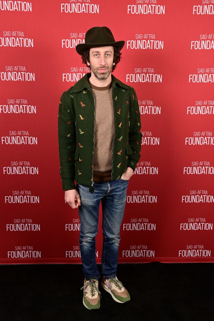 A SAG-AFTRA Foundation Conversations eseményére farmeres szettben érkezett, amit mintás kabáttal és kalappal tett igazán egyedivé. (2021)