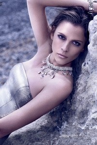 Fórizs Adina - Jól áll neki a metál