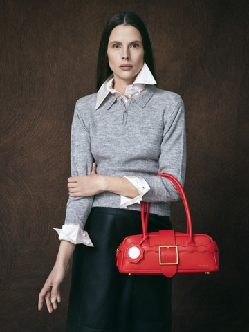 ABODI X VUCH misztikus táskakollekcó, Elongé modell Fotó: Lábady István