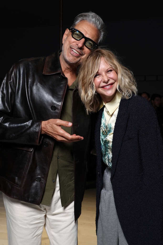 Jeff Goldblum és Meg Ryan a Paris Fashion Week 2025-ös tavaszi–nyári női divatbemutatóján, 2024. szeptember 27-én, Párizsban. Az elmúlt évtizedekben elsősorban azért tűnt el, hogy a családjára összpontosíthasson: 2006-ban örökbe fogadta Daisy nevű kislányát Kínából, és éveken át teljesen a nevelésére koncentrált. Van egy fia is, Jack Quaid, aki 1992. április 24-én született.