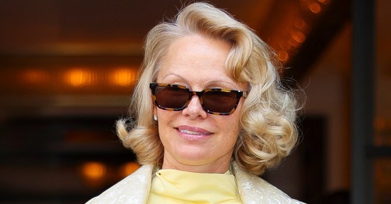 Ennyit változott Pamela Anderson az elmúlt 35 évben: szépségével már a karrierje kezdetén is kitűnt a tömegből