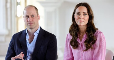 A korona színészei Katalin hercegné és Vilmos herceg kiköpött másai