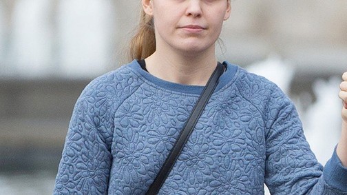 Ez a blogger rákosnak tettette magát, 410 000 dolláros büntetést kellett fizetnie!