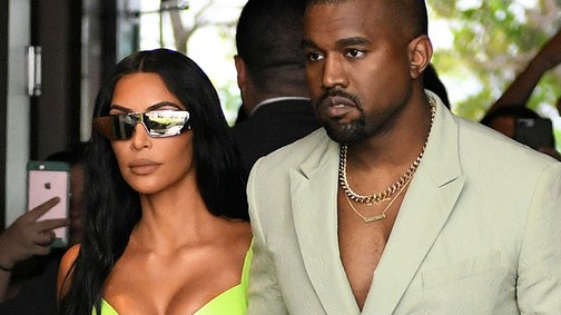 Kim Kardashiant ezzel a 60 millió forint értékű kocsival lepte meg férje. Mert miért ne?