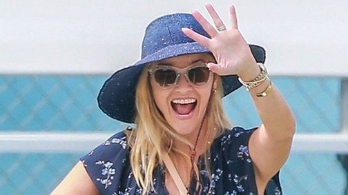 Reese Witherspoon igazi amerikai anyuka fia fociedzésén