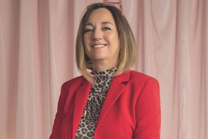Rácz Zsuzsa:  „Mi marad egy nőből, ha a gyerekek kirepülnek, hogyan lehet újrakezdeni?”