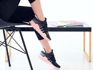 Megérkeztek a tavasz első hírnökei a PIG SHOES üzletekbe!