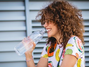 Ezért érdemes kipróbálni a vízböjtöt: nem is gondolnád, milyen csodát művel a testeddel