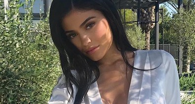 Kylie Jenner nehezen viseli, hogy a várandóssága megváltoztatja a testét, ezért vonult el!