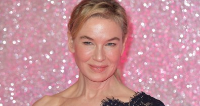 Renée Zellweger pucérruhája valami álomszép, hatalmas feltűnést keltett a vörös szőnyegen, és nem véletlenül