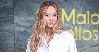 Jennifer Lawrence konkrétan istennőnek öltözött a vörös szőnyegen