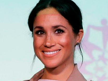 Nagyon kínos villantás: Meghan Markle bugyija teljesen látszik