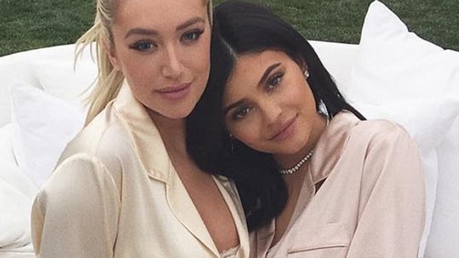 Íme a legcukibb fotók Kylie Jennerről és kerekedő pocakjáról!