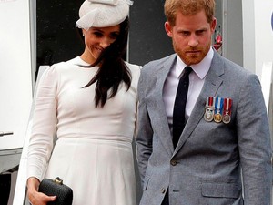 Jaj: Csúnyán megtréfálta a szél Meghan Markle-t és Harry herceget