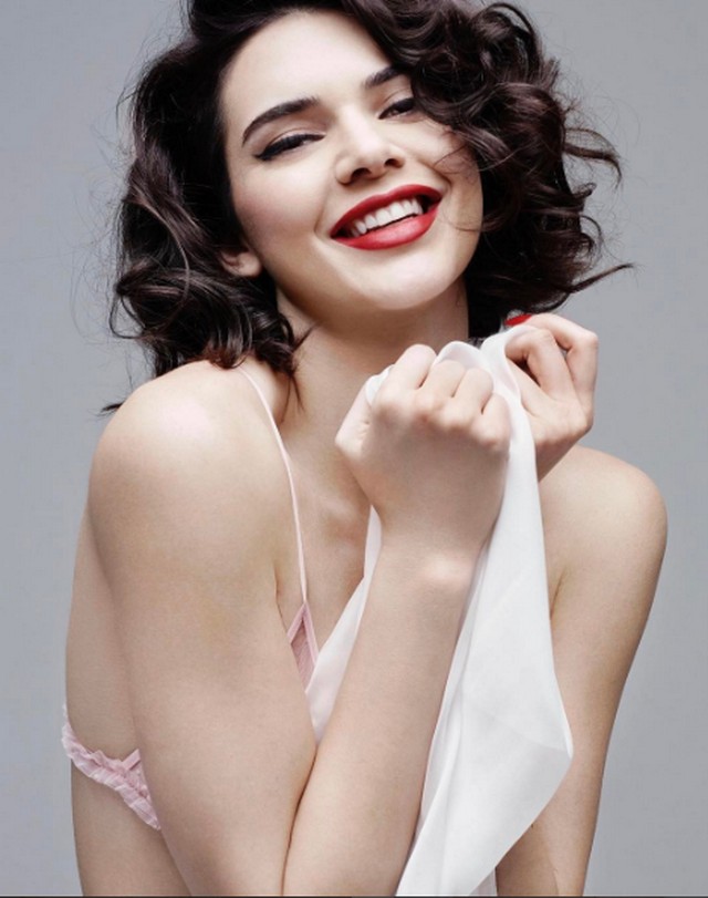 Kendall Jenner Marilyn Monroe bőrébe bújt, az eredmény bámulatos