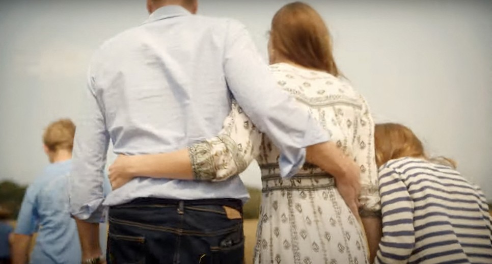 Katalin hercegné és Vilmos herceg nyilvánosan ritkán ölelkeznek, de ez nem azt jelenti, hogy nincs minden rendben köztük