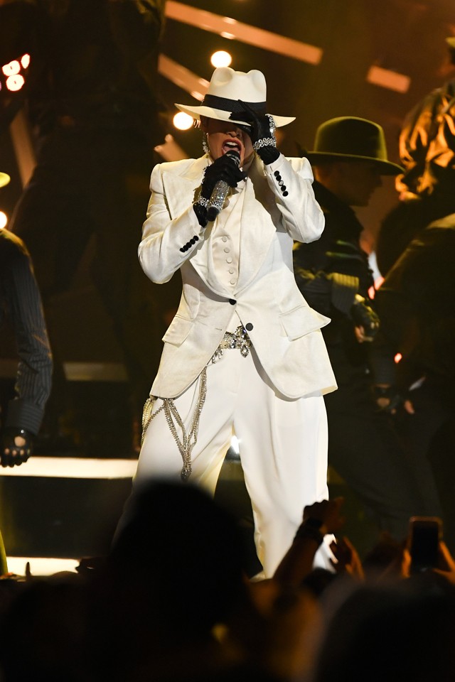 Jennifer Lopez Dinero