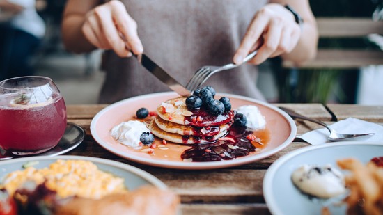 Ez a tökéletes időpont a reggelihez a szakértő szerint