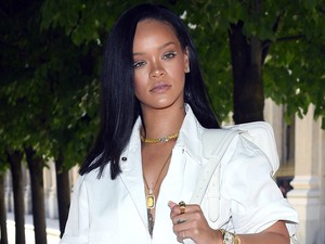 Mi történt? Rihanna házát zsaruk vették körül