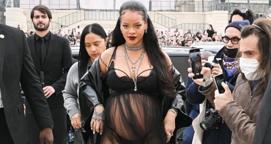 Rihanna nagy pufi dzsekiben mutatta meg magát először, amióta megszületett a kisfia