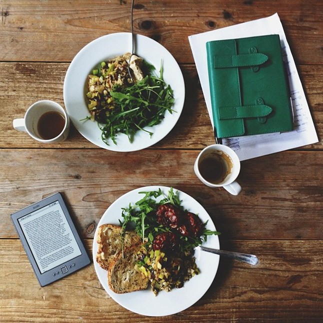 @sproutedkitchen Mindig jó és egészséges ötletek reggelire, ebédre és vacsorára Sara Fortétól, aki közben nagyon aranyos családi fotókat is megoszt Instagram profilján.