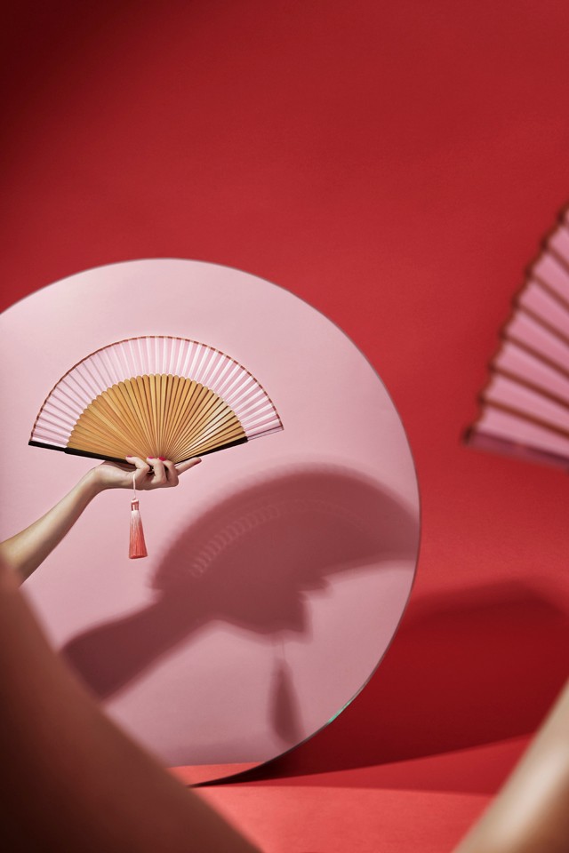 Új legyezőkollekcióval hódítja meg Európát a magyar kiegészítőmárka