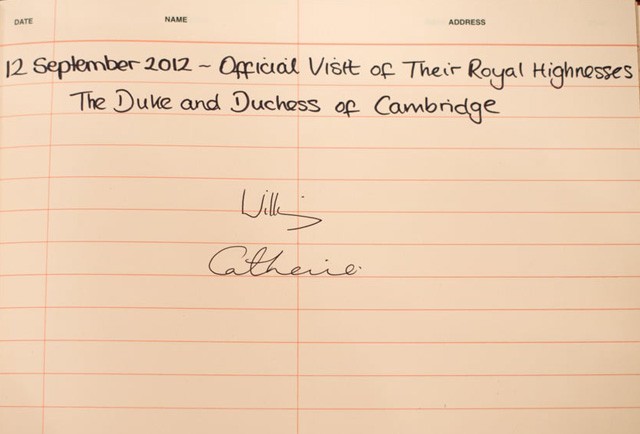 Megmutatjuk: ilyen Kate Middleton kézírása