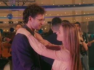 Klippremier: Elbűvölő kisfilm született a díjnyertes együttes őszinte dalához