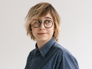 Arról írja a diplomamunkáját, hogy egy év alatt szeretné megtalálni a férjét