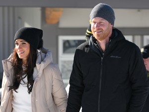 Meghan Markle és Harry herceg elképesztően ütős fotóval üzent a királyi családnak