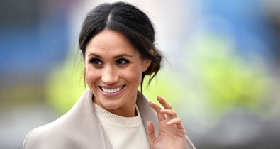 Ilyet még nem láttunk: Meghan Markle egy liszteszsákot használt táskának