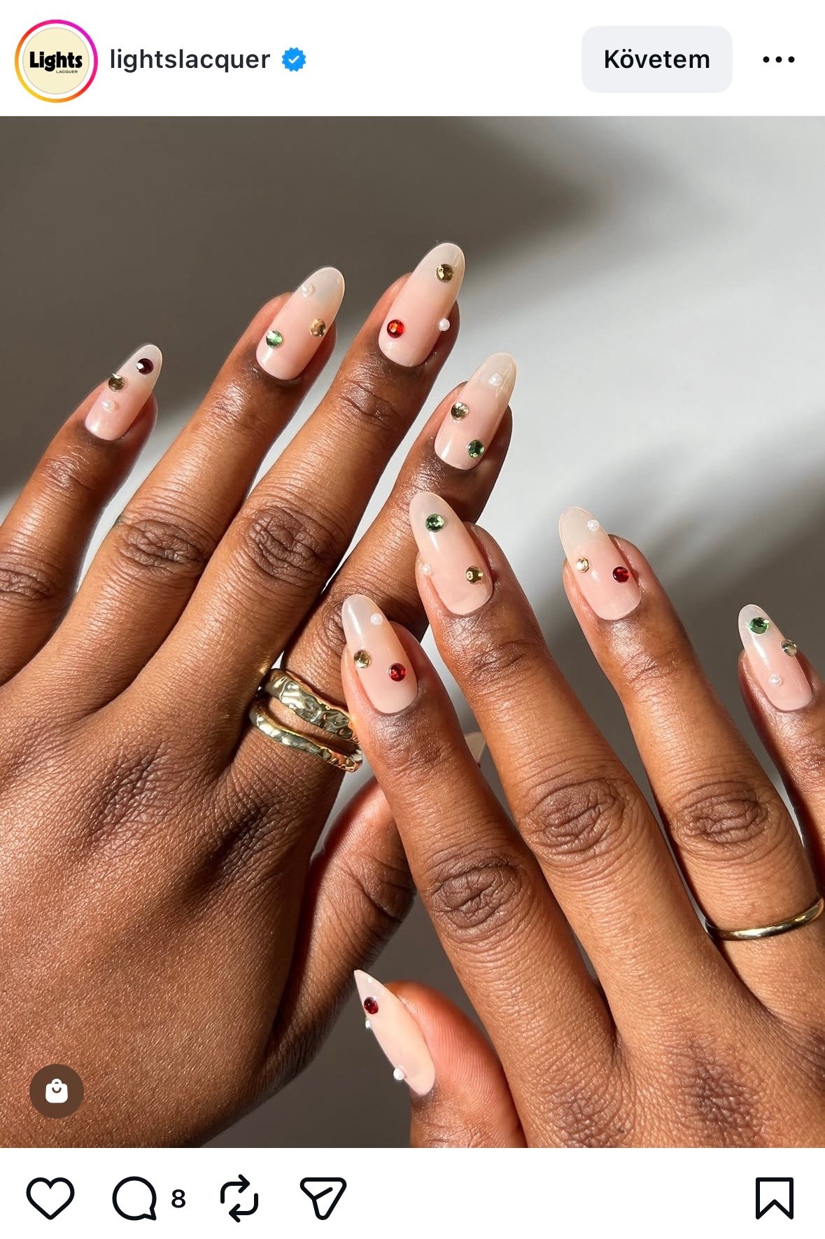 Nagyobb kövek és gyöngyök - visszafogott, mégis látványos díszítés 