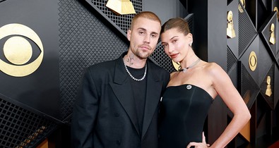 Hailey Bieber és Justin Bieber szerelmesen olvadtak össze friss fotóikon, nem akármit jelentettek be
