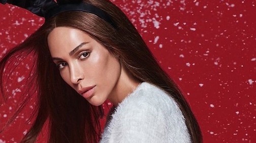 Íme az első transznemű playmate!