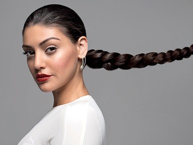 Kulcsár Edina szőke lett, és vadítóan áll neki