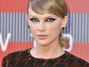 Mielőtt megsüketül, még hallani akarta Taylor Swiftet