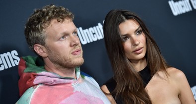 Emily Ratajkowski exférjét szexuális visszaéléssel vádolják