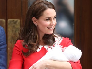 Először a szülés óta a nyilvánosság előtt Kate Middleton