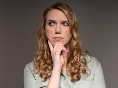 Ács Fruzsina: „A humor nekem a megküzdés eszköze, a nehéz helyzetekben egyfajta feloldozás”