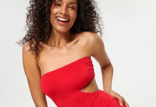 Újra hódít a csőtop és csőruha, a kilencvenes évek esszenciájával