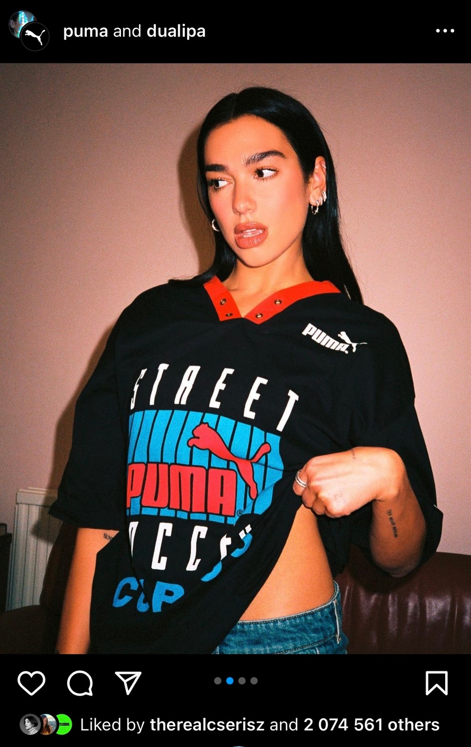 Dua Lipa Puma kollaborációjából sem maradhatott ki a futballmez ihlette darab.