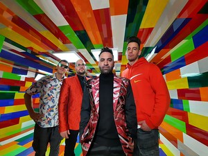 Megérkezett az év magyar slágere: Itt a Minden rendben, a Compact Disco és a Hősök közös dala