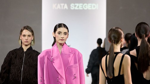 KATA SZEGEDI: Magyar divatsiker a Mercedes-Benz Bucharest Fashion Week-en