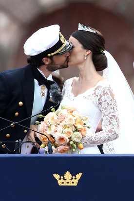 2015-ben Károly Fülöp svéd királyi herceg és Zsófia svéd hercegné csókja a boldogító igen után egyszerűen álomszép volt!