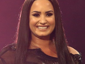 Demi Lovato teljesen elhitette a rajongóival, hogy terhes