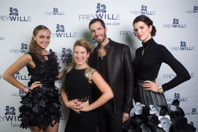 Papírinstallációk és divat -  Interjú Németh Edina és Merő Péter tervezőkkel