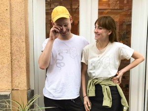 A divattervező nagyon cukin összeöltözött a barátjával