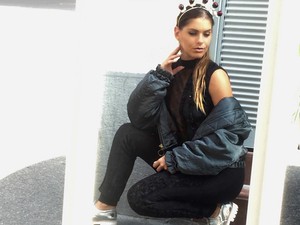 Dér Heni számára a péntek a fellépésekről szól